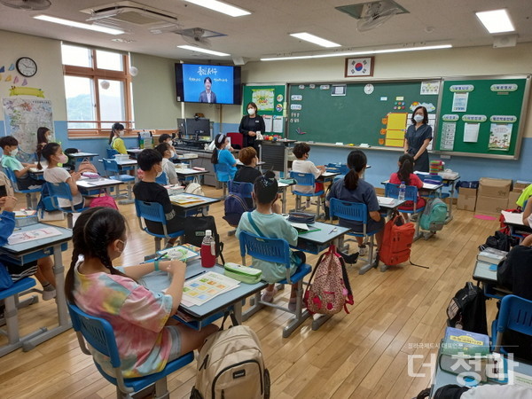 서구, 가원초등학교 4학년 학생 방문(사진=서구청)